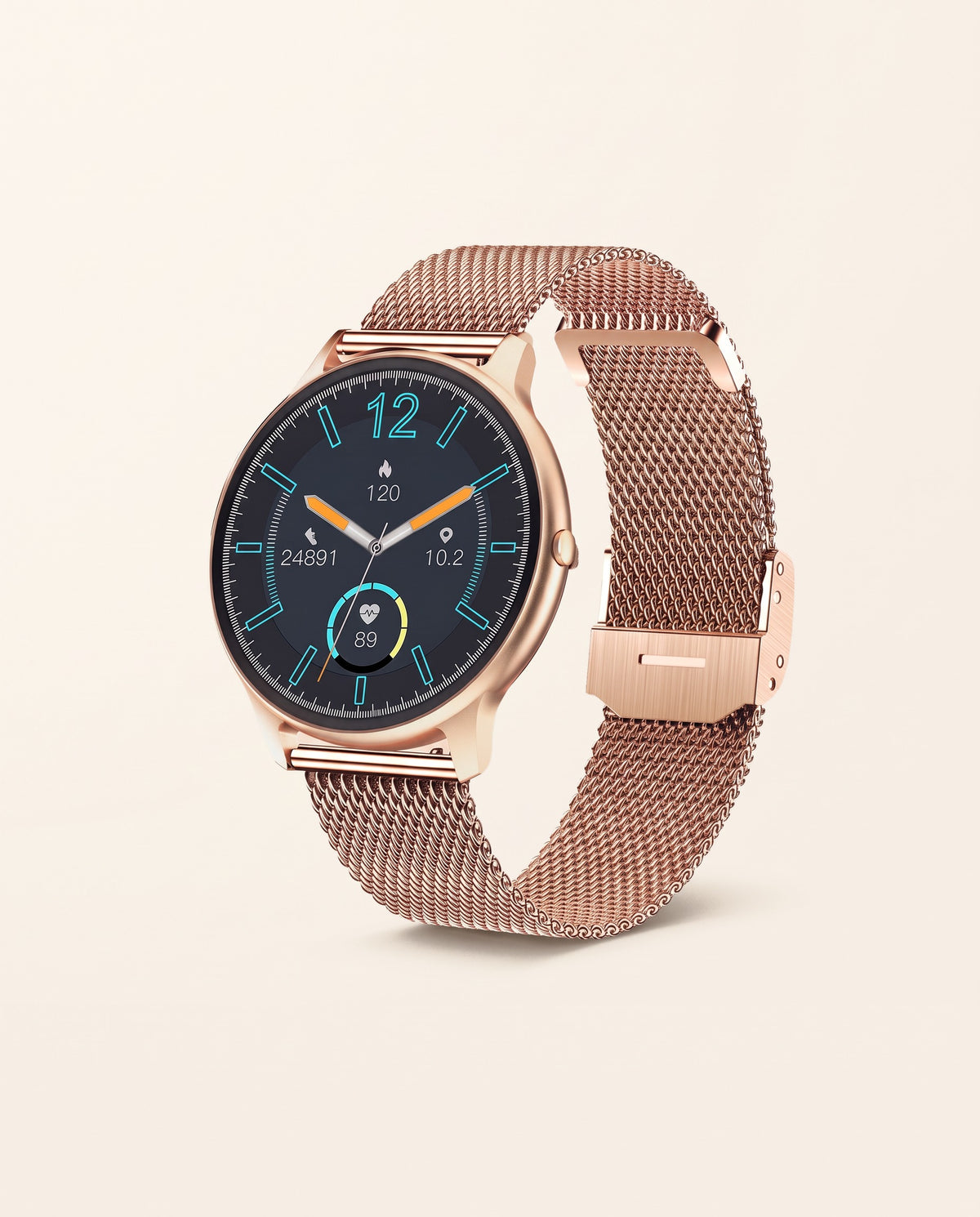 Smartwatch cu curea mesh aurie pe fundal crem