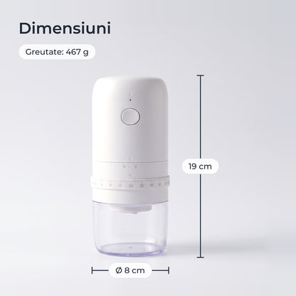 Dimensiunile râșniței: 19 cm înălțime, 8 cm diametru, 467 g 